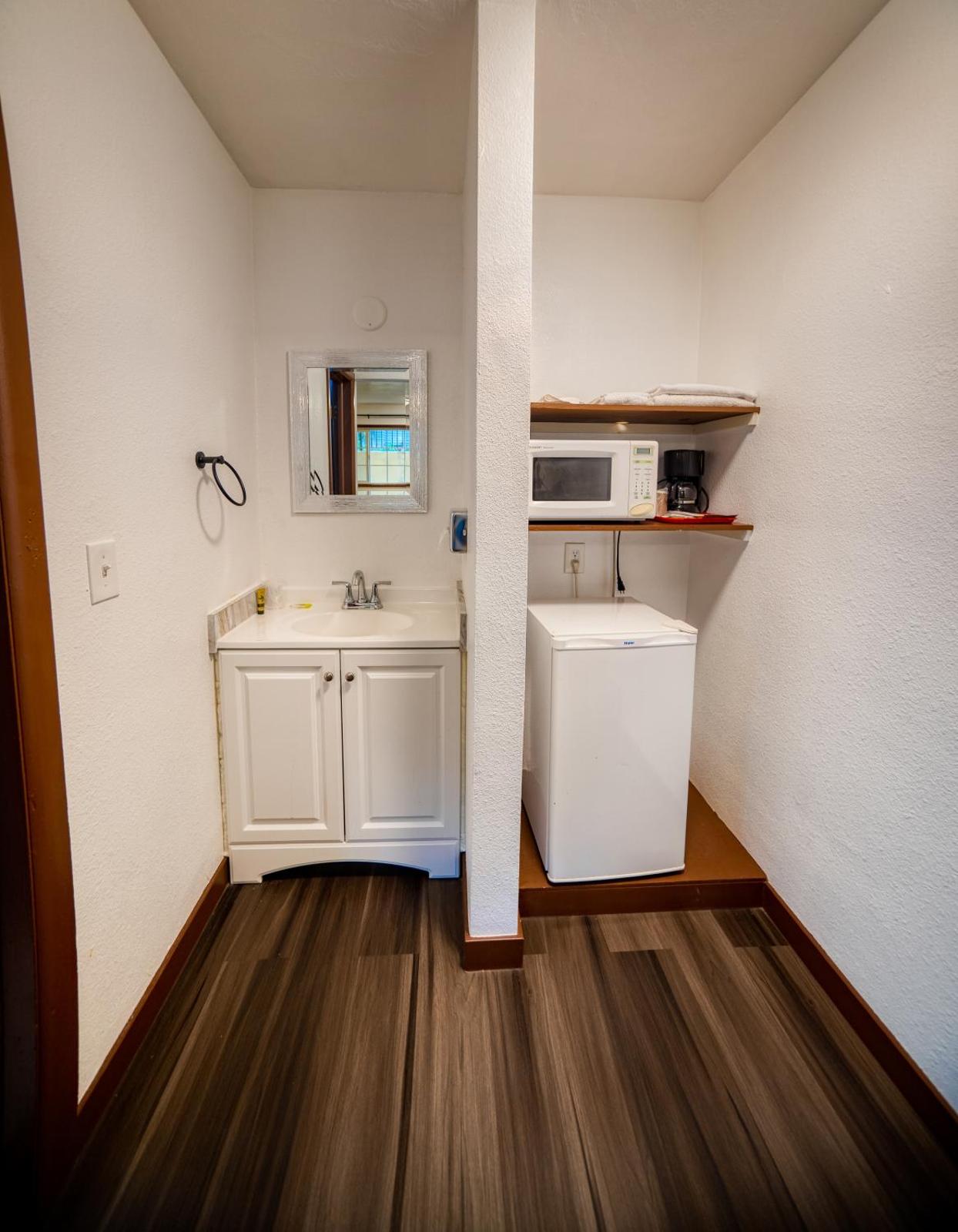 Budget Inn