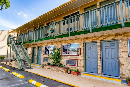 Budget Inn image 49